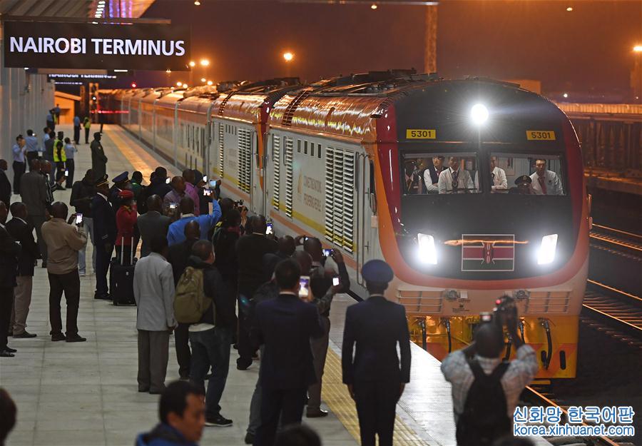 （國際）（1）蒙內鐵路通車 “中國制造”開啟東非鐵路新裏程