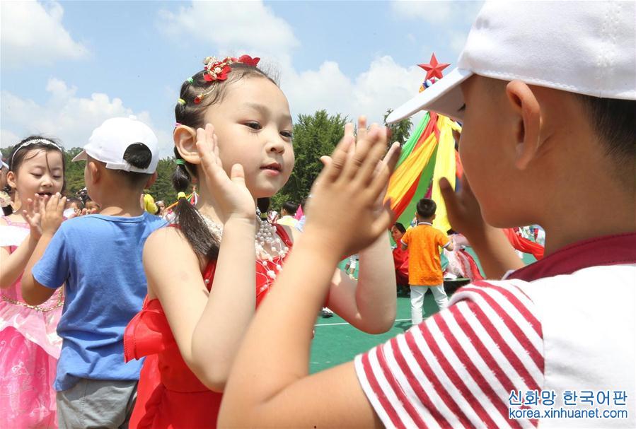 （國際）（1）朝鮮舉行聯歡活動慶祝兒童節