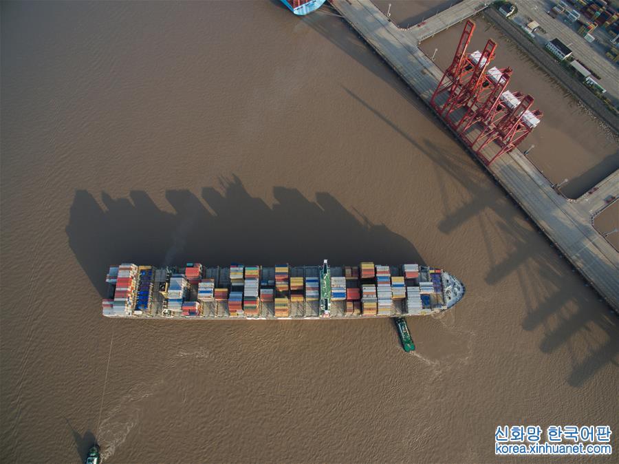 （砥砺奋进的五年·重大工程巡礼·图文互动）（2）厉害了“中国港”！全球前十的港口中国占7席 