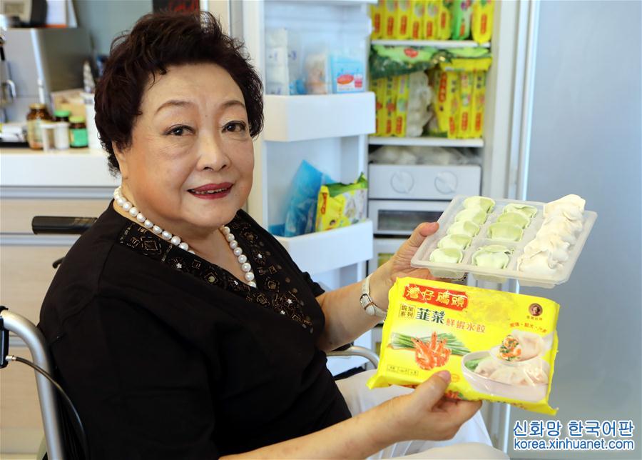 (香港回归二十周年·百姓故事·图文互动）（1）一碗水饺 20年的温度——访“湾仔码头”品牌创始人臧健和