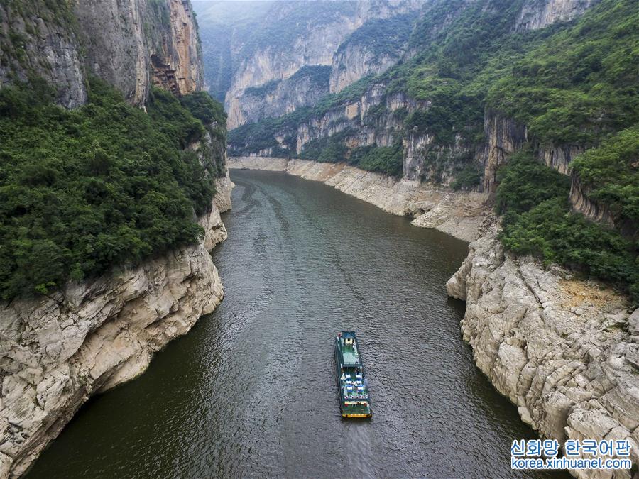 （美丽中国）（4）“绝壁画廊”巫山小三峡尽展南国绿意生机