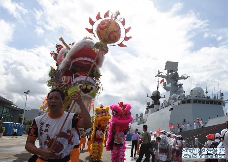 （军事）（10）海军航母编队抵达香港