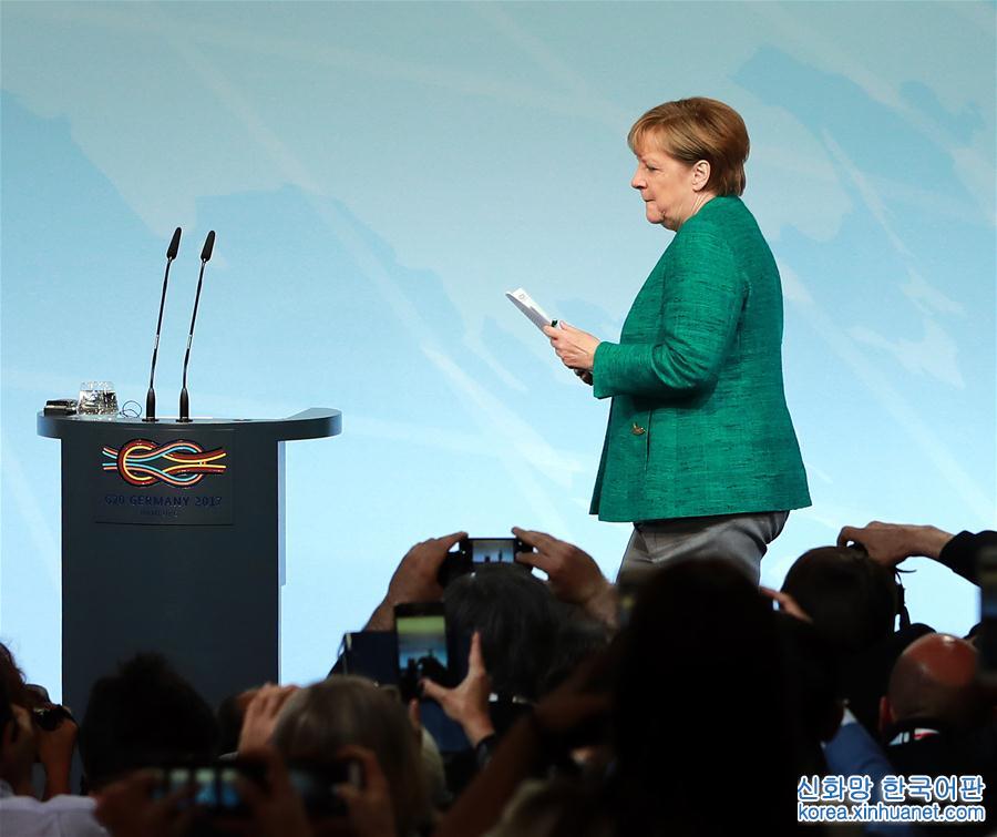 （新华视界）（4）默克尔出席G20峰会新闻发布会