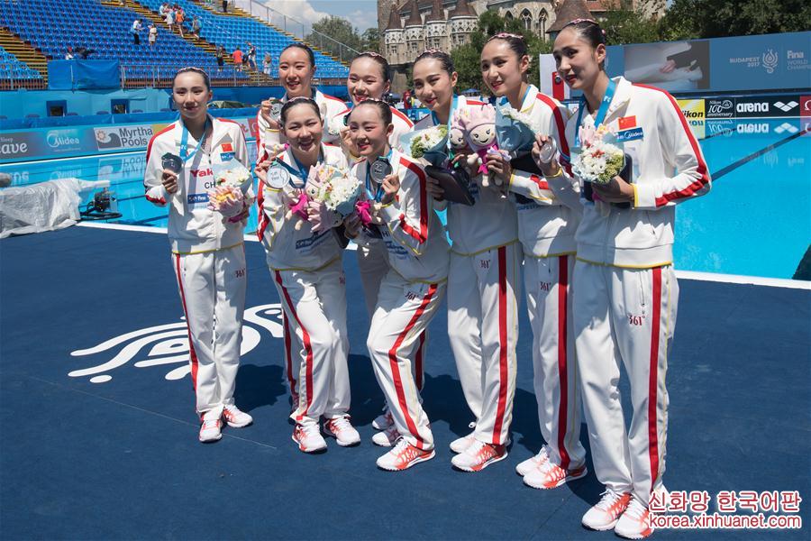 （游泳世锦赛）（2）中国队获花游集体技术自选银牌 