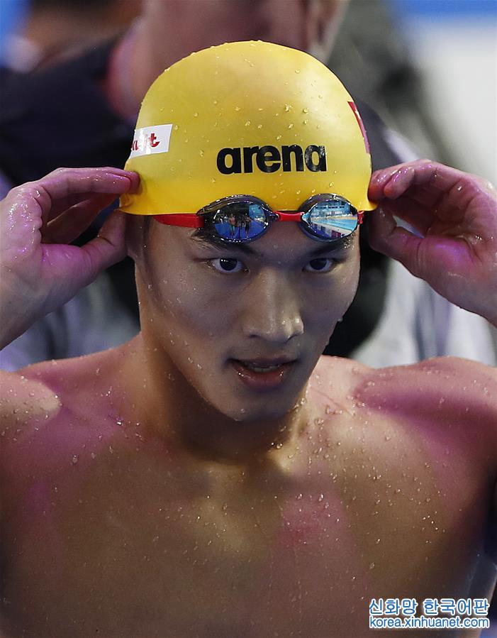 （游泳世锦赛）（16）游泳——男子100米仰泳：徐嘉余夺冠