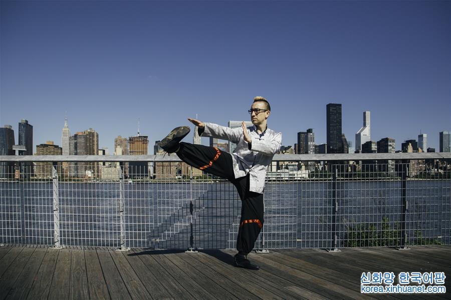 （国际·图片故事）（6）曼哈顿的咏春拳师