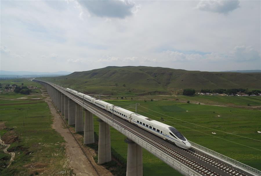 #（守望相助70载·壮美亮丽内蒙古）（8）内蒙古首条高铁开通运营