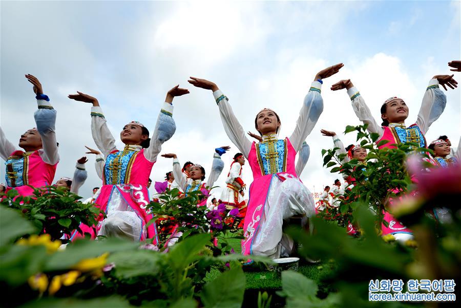 （XHDW）（12）内蒙古各族各界隆重庆祝自治区成立70周年