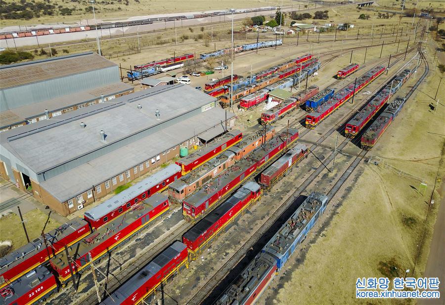 （国际·厦门会晤）（15）金砖合作机制为轨 中国机车开到南非