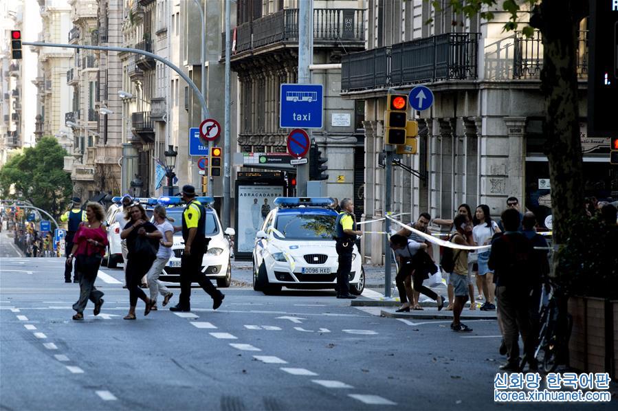 （国际）（6）西班牙巴塞罗那恐袭造成13死80伤