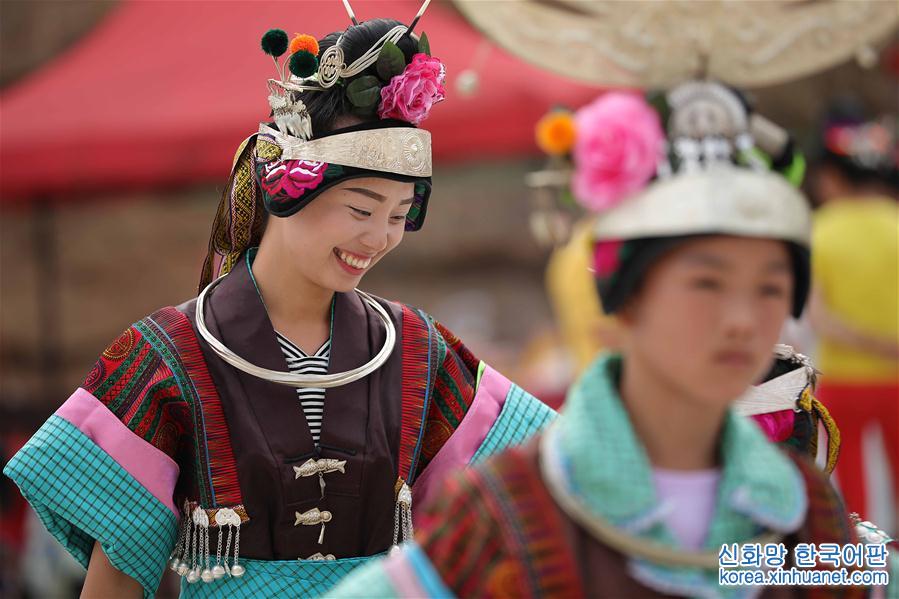 #（XHDW）（6）贵州丹寨：苗歌鼓舞欢庆爬坡节