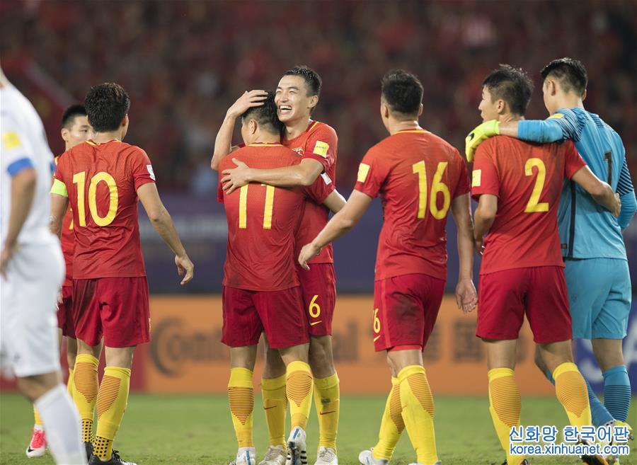 （体育）（16）足球——世预赛：中国胜乌兹别克斯坦