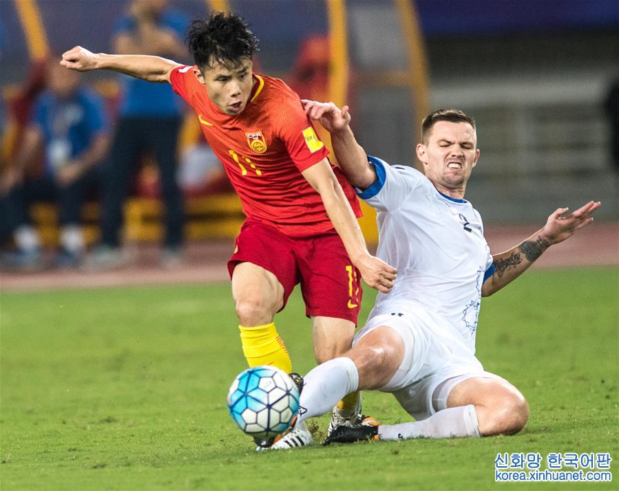 （体育）（33）足球——世预赛：中国胜乌兹别克斯坦