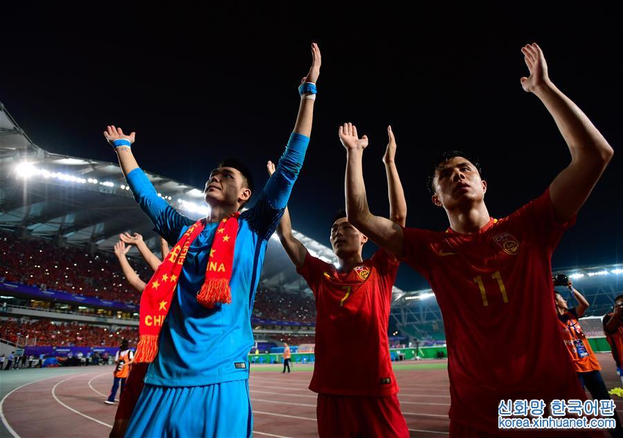 （体育）（27）足球——世预赛：中国胜乌兹别克斯坦