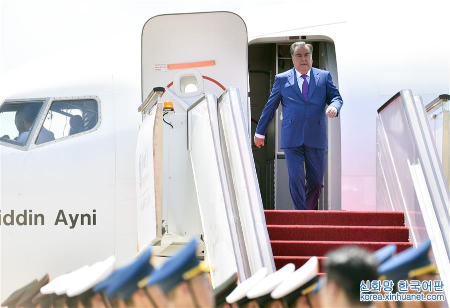 （厦门会晤·XHDW）（2）塔吉克斯坦总统拉赫蒙抵达厦门