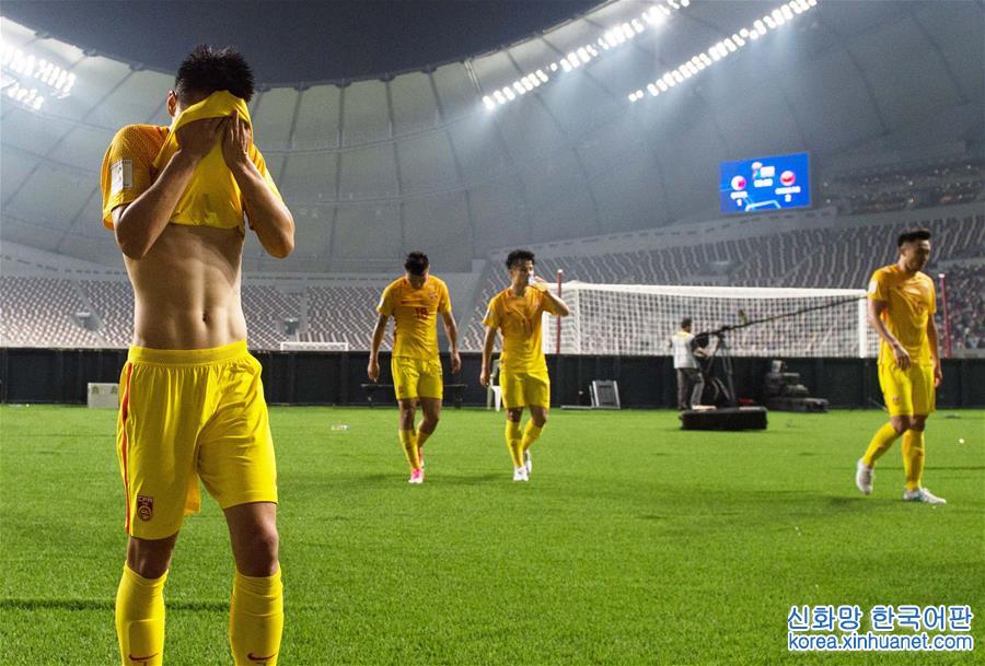 （体育）（21）足球——世预赛：中国胜卡塔尔