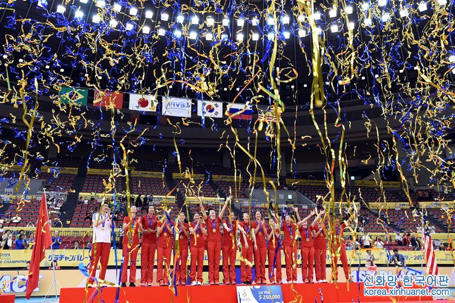 （体育）（1）排球——中国女排夺得大冠军杯赛冠军