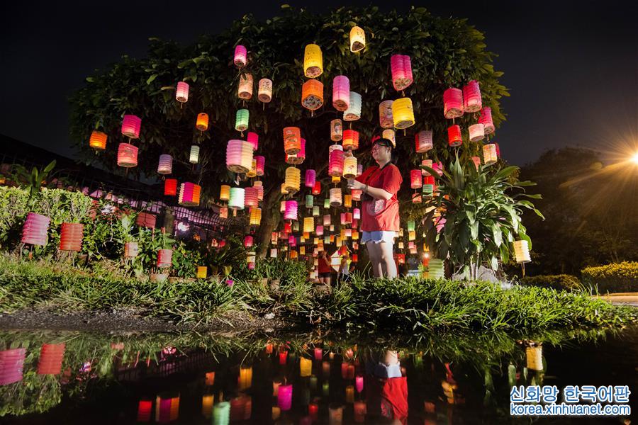 （国际）（5）马来西亚华人欢度中秋节