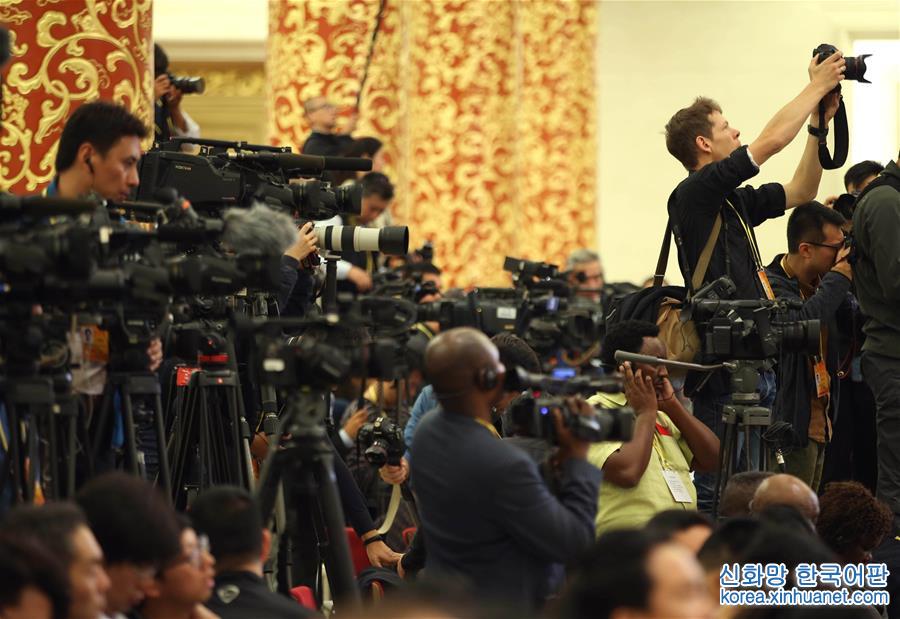 （十九大）（6）中國共産黨第十九次全國代表大會新聞發言人舉行新聞發布會