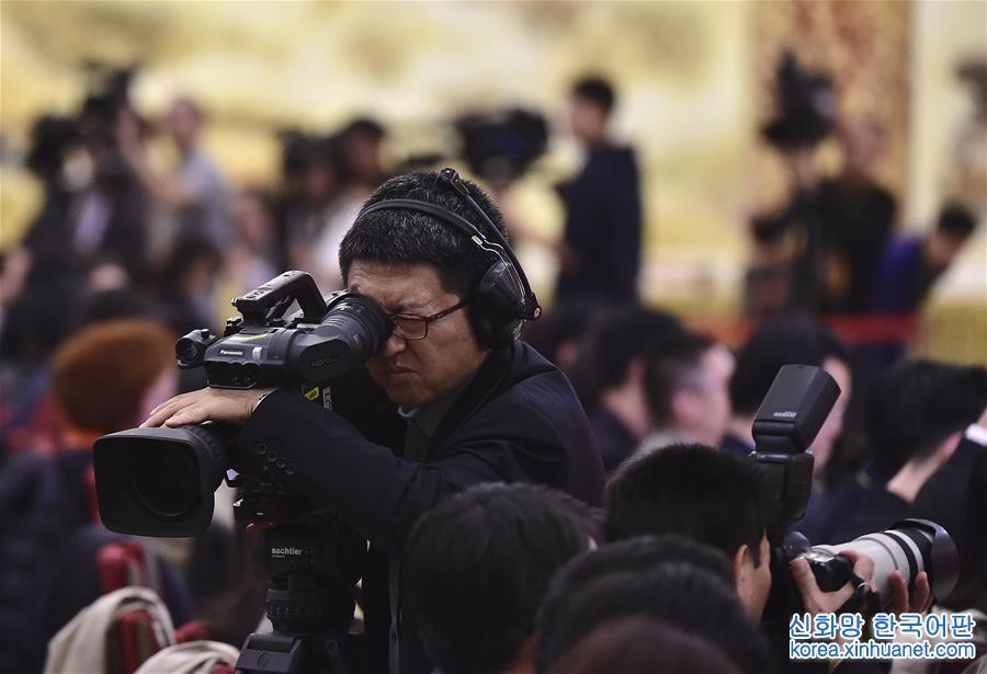 （十九大）（7）中國共産黨第十九次全國代表大會新聞發言人舉行新聞發布會