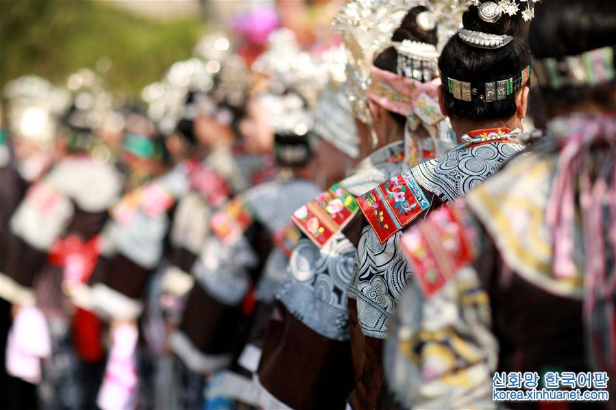 #（社会）（4）贵州丹寨：吃新节 展盛装