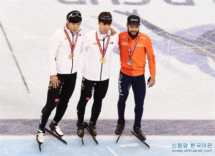 （体育）（2）短道速滑——世界杯上海站：韩国选手黄大恒获男子1500米冠军