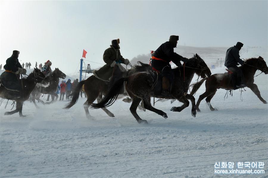 #（社会）（1）内蒙古牙克石举办凤凰山开雪节