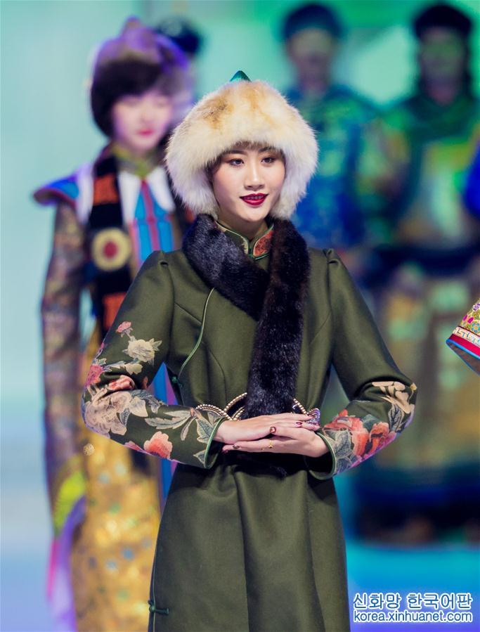 #（文化）（4）第十四届蒙古族服装服饰艺术节在呼和浩特开幕