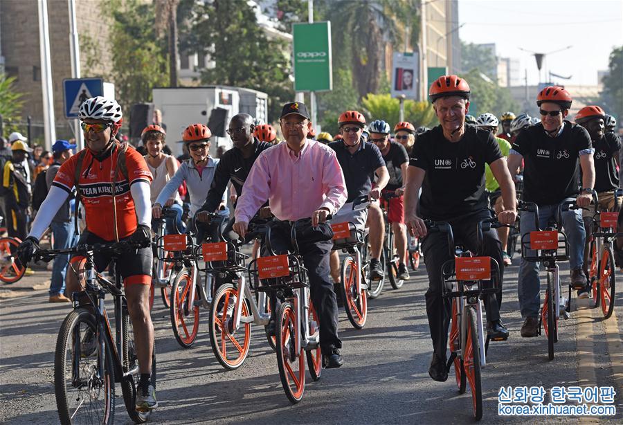（国际·图文互动）（5）中国共享单车橙色旋风闪现非洲街头 