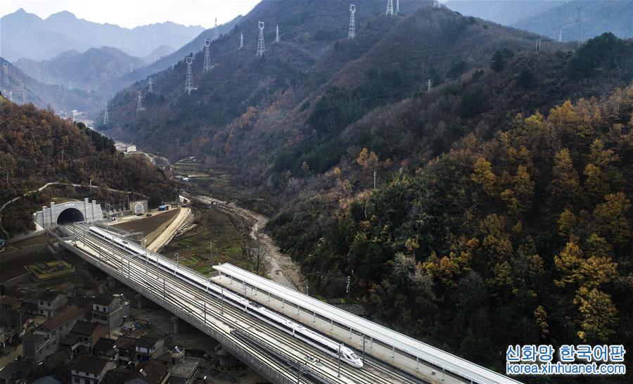 （新华视界）（1）西成高铁将于12月6日全线开通运营