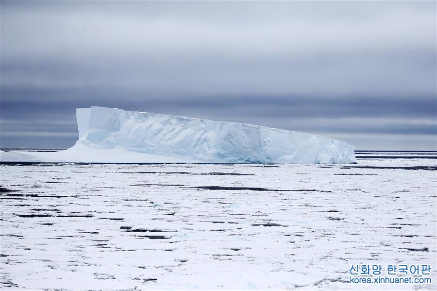 （第34次南極科考）（3）“雪龍”號進入南極