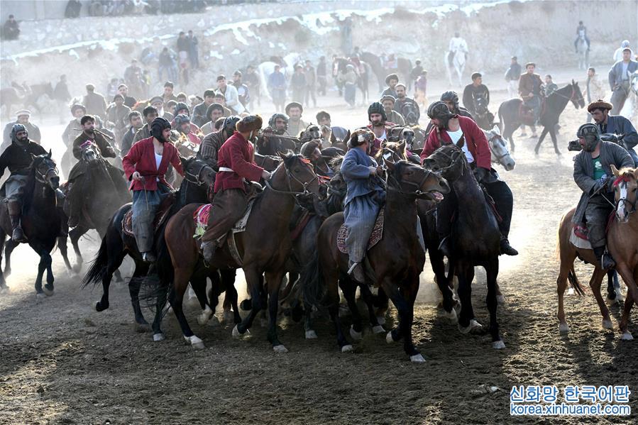 （國際）（3）阿富汗首都舉行“馬背叼羊”大賽