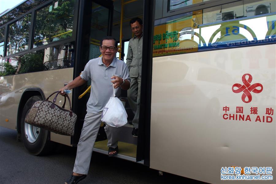 （国际·图文互动）（4）通讯：宇通客车让柬埔寨百姓爱上“中国制造”