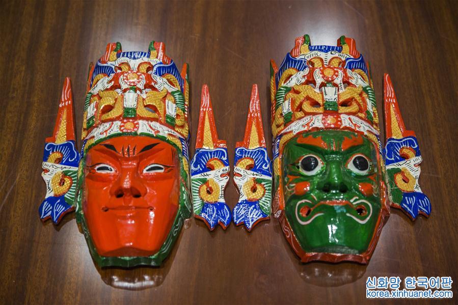 #（社会）（6）贵州安顺：精雕细琢的地戏面具