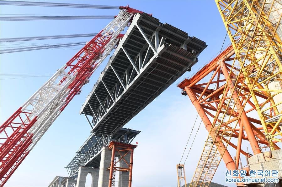 （新时代新气象新作为）（2）平潭海峡公铁两用大桥首跨3400吨钢桁梁成功架设