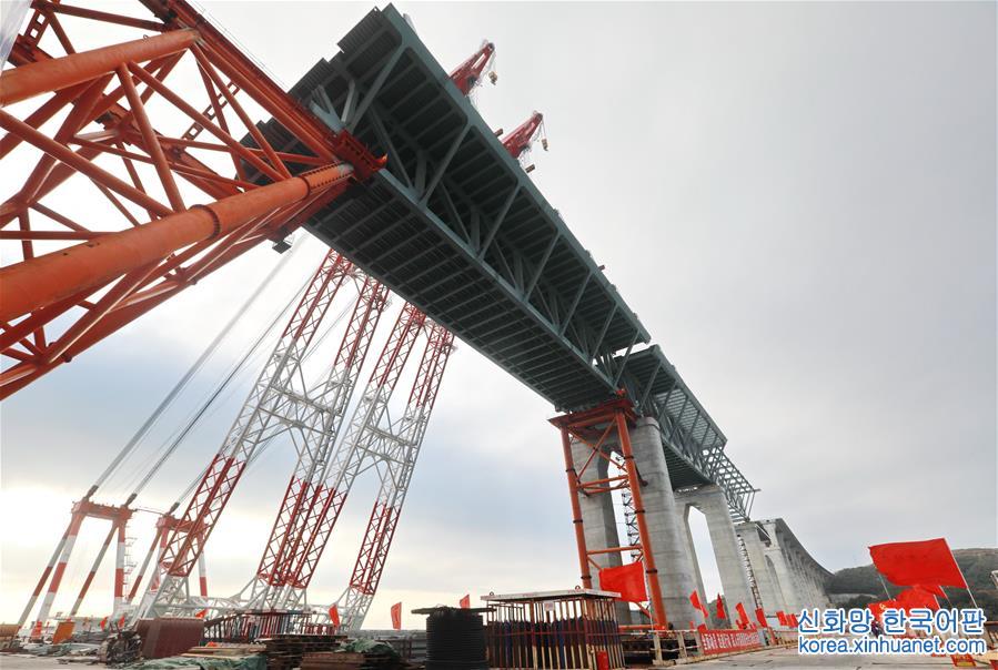 （新时代新气象新作为）（7）平潭海峡公铁两用大桥首跨3400吨钢桁梁成功架设