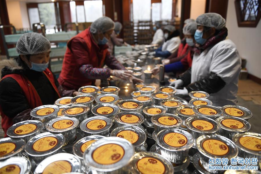 （社会）（1）杭州灵隐寺将免费发放30万份腊八粥