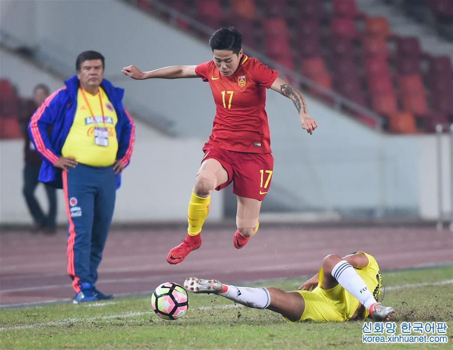 （体育）（5）足球——国际女足锦标赛：中国队夺冠