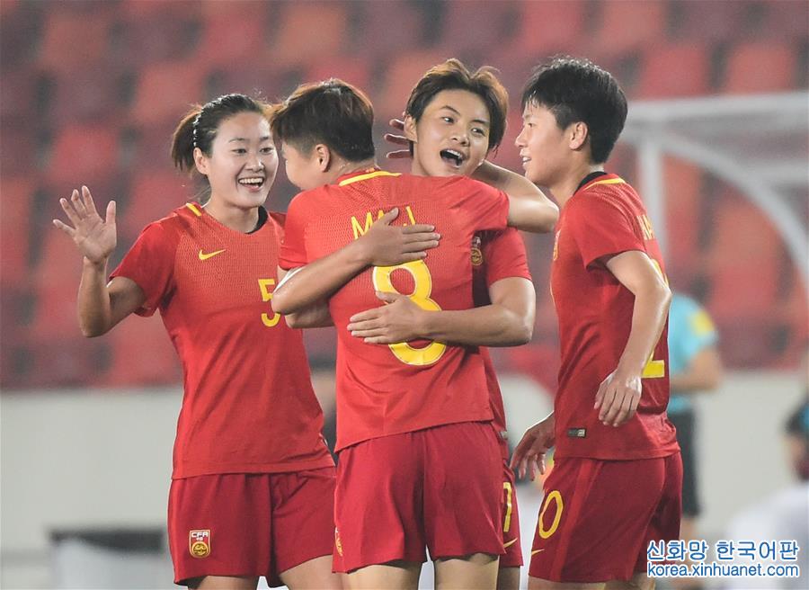 （体育）（7）足球——国际女足锦标赛：中国队夺冠