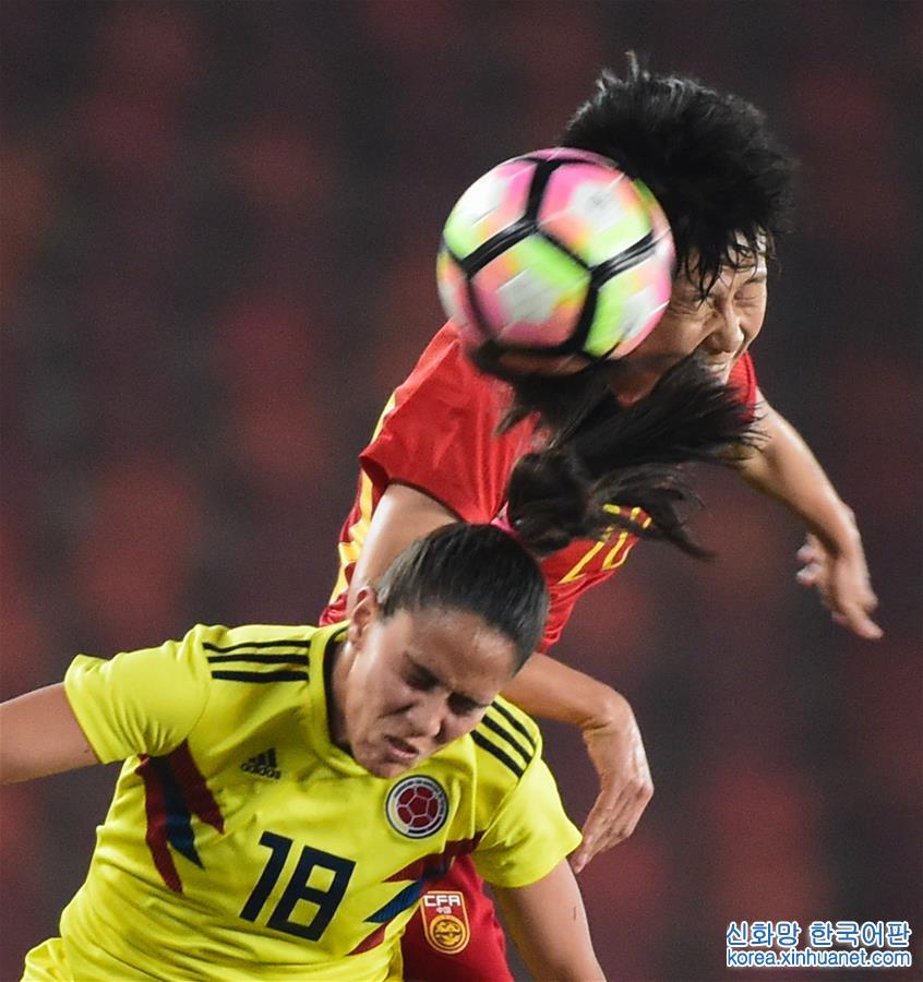 （体育）（11）足球——国际女足锦标赛：中国队夺冠