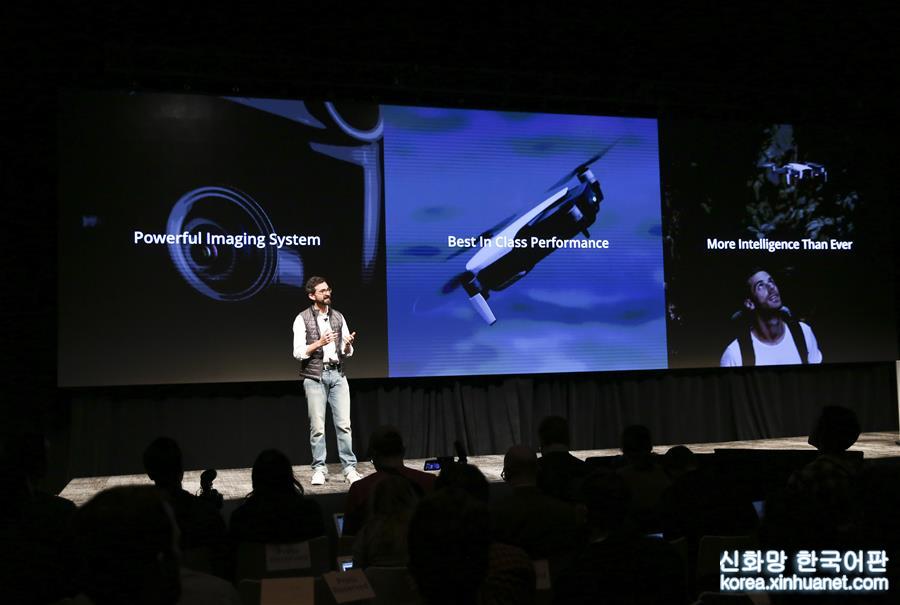 （新华视界）（2）大疆在纽约发布新款无人机Mavic Air