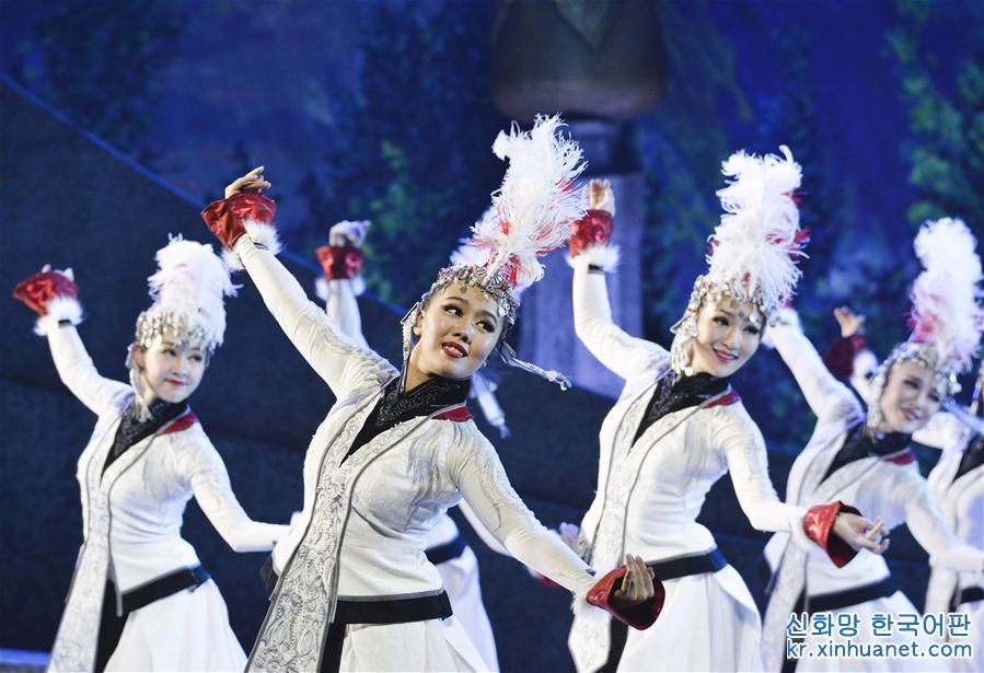 #（新华视界）（4）民族舞剧《驼道》在国内首演