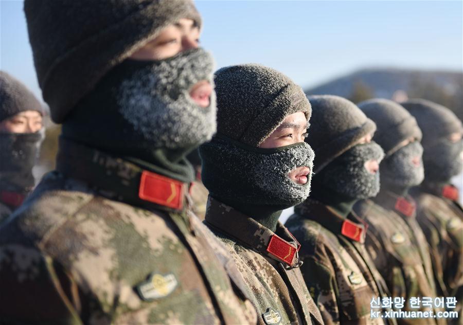 #（社会）（3）坚守在严冬——黑龙江塔河边防官兵极寒天气训练忙
