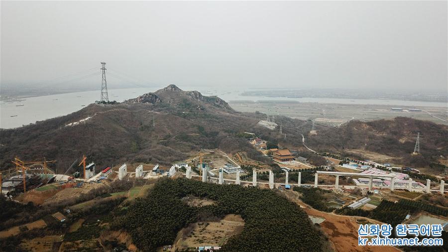 （新春走基层）（6）江苏：五峰山长江大桥进入上部结构施工阶段