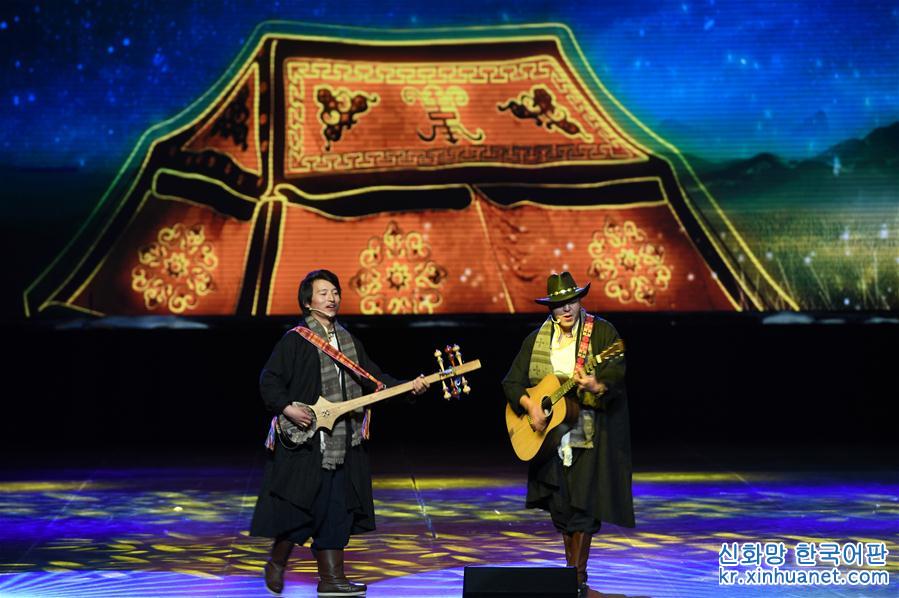 （文化）（3）藏族传统歌舞乐《金顶梵音-拉卜楞》举行公益演出