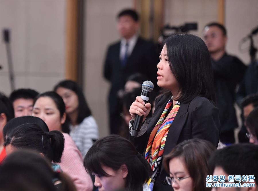 （兩會·XHDW）（5）教育部部長陳寶生就“努力讓每個孩子都能享有公平而有品質的教育”答記者問