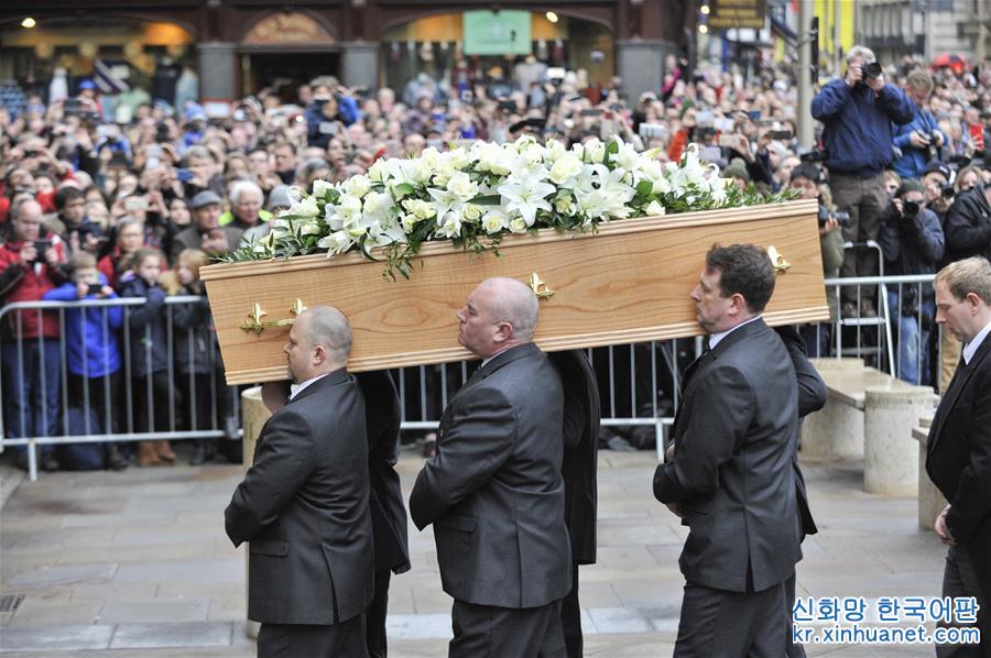 （国际）（2）英国剑桥举行葬礼告别霍金