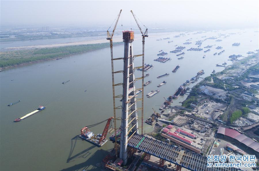 （圖文互動）（1）武漢青山長江大橋建成世界最高Ａ型橋塔