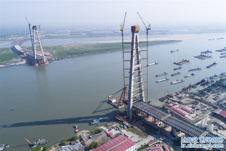 （图文互动）（3）武汉青山长江大桥建成世界最高Ａ型桥塔