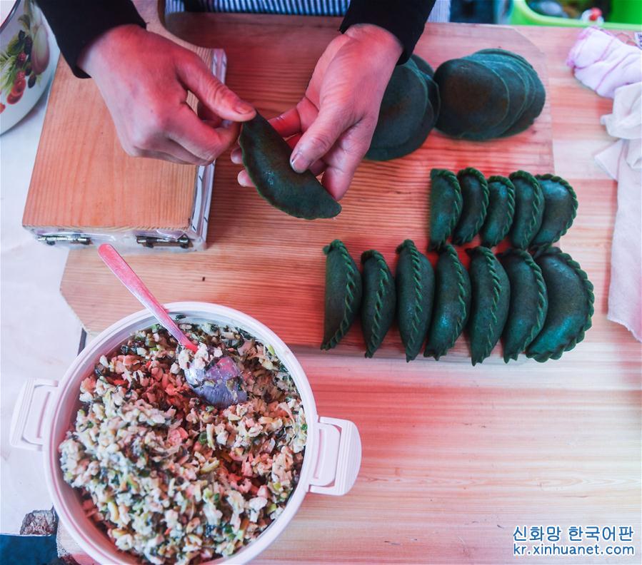 （社会）（4）浙西古镇举办乡村大厨擂台赛